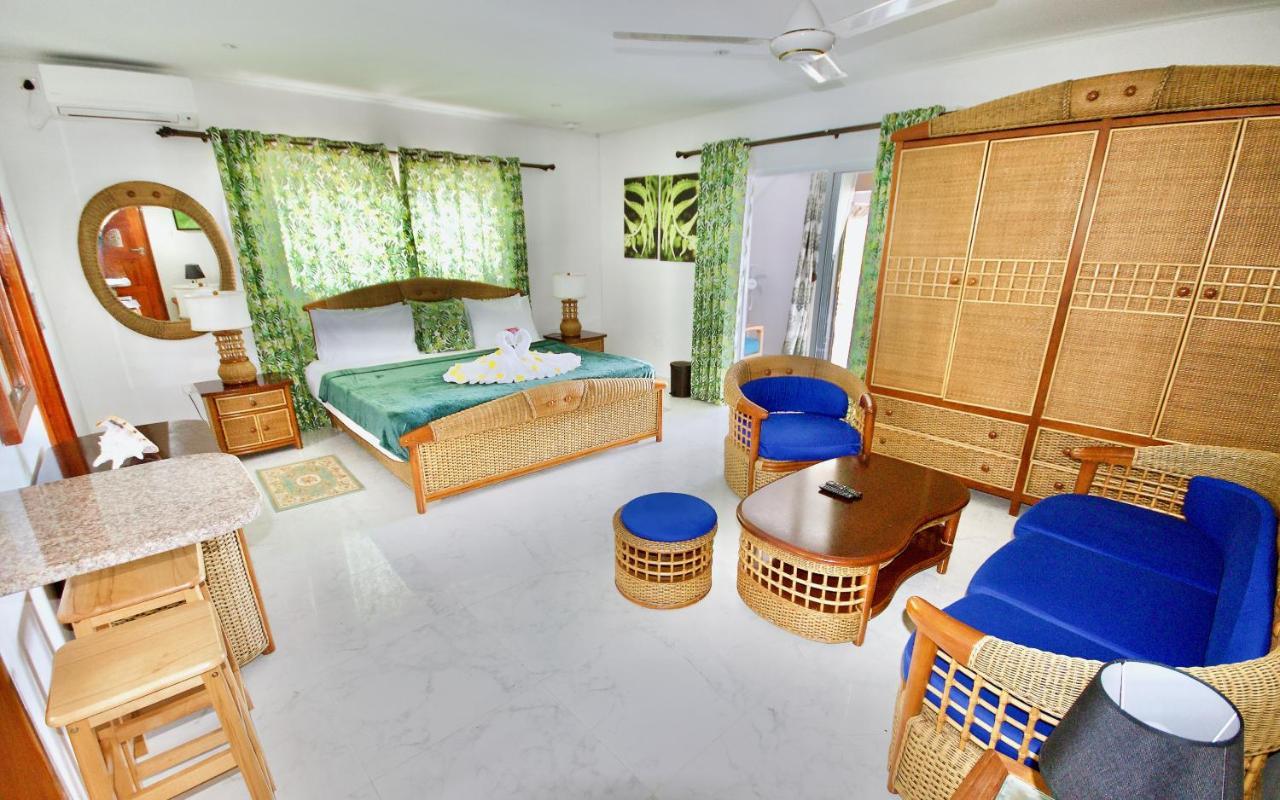 Sea Splash Self Catering And La Petite Maison Grand Anse  Exteriör bild