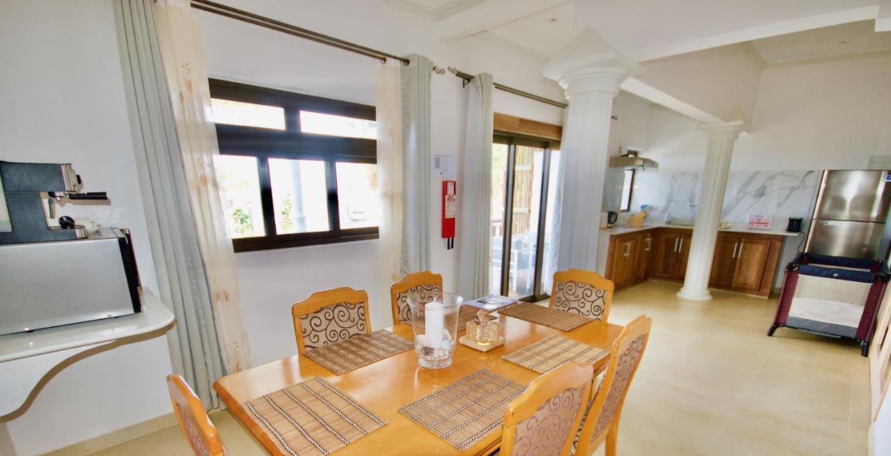 Sea Splash Self Catering And La Petite Maison Grand Anse  Exteriör bild